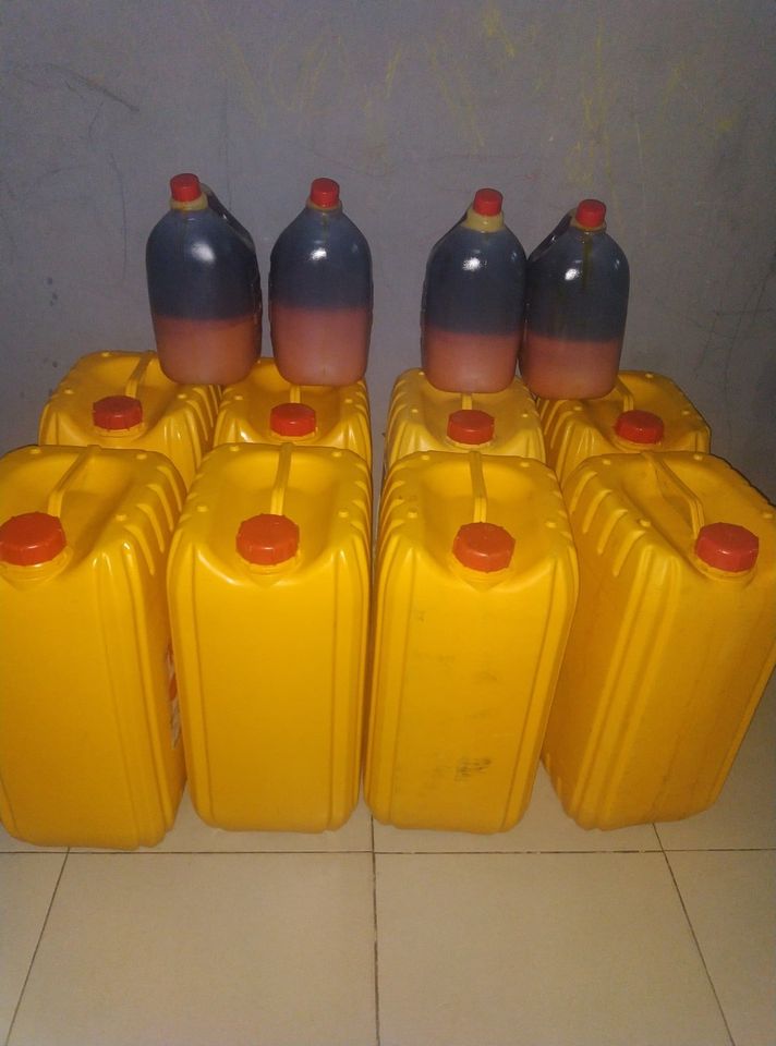 Palm oil in sealed jerrycans, ready for despatch
